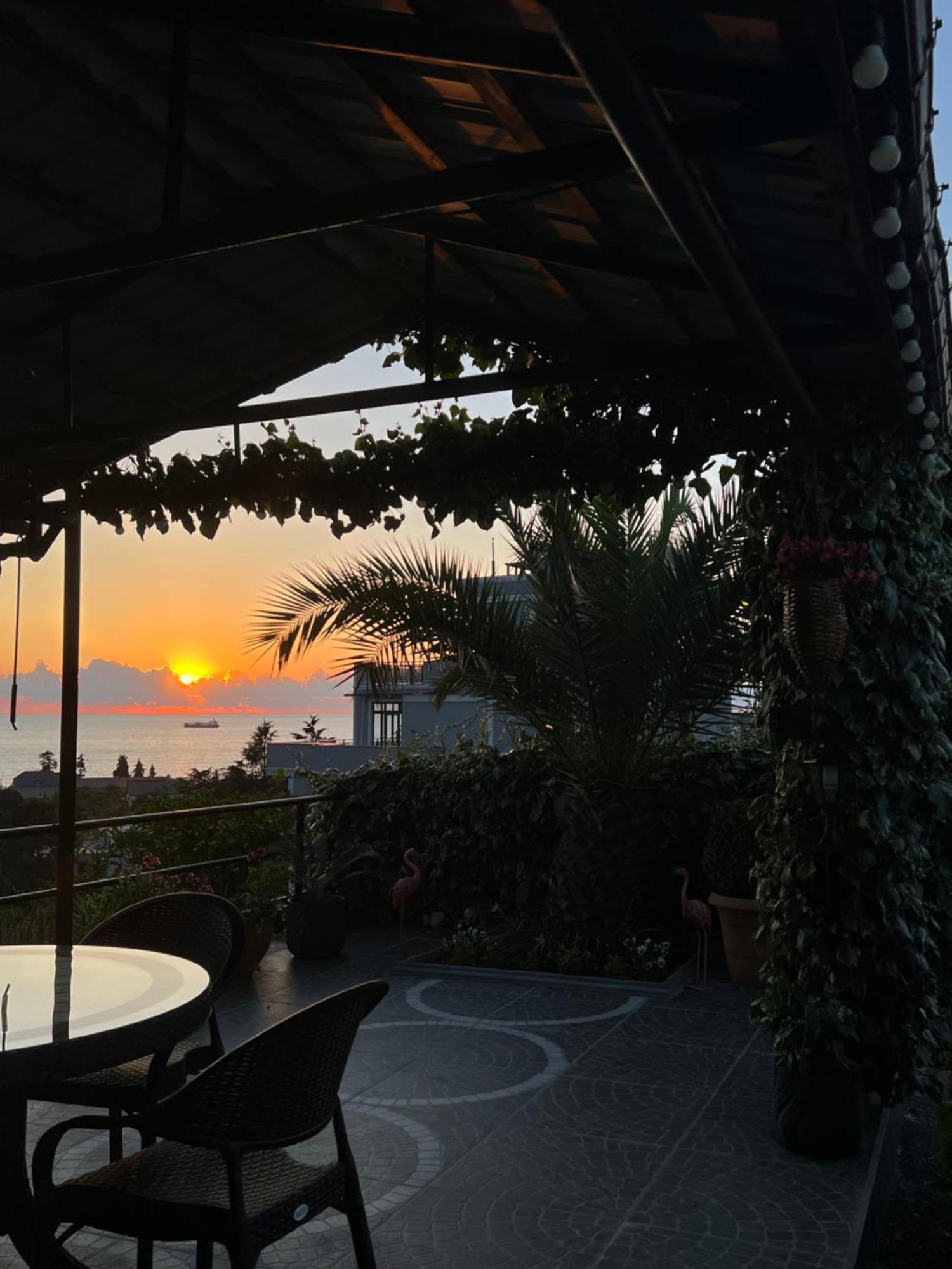 Hotel Kemeni Gardens Batumi Exterior foto